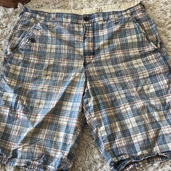 Mark ecko shorts. Size 36 - Picture 1 of 5